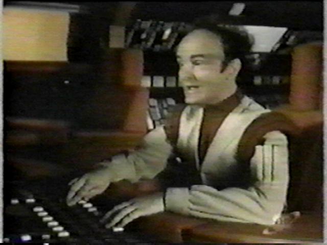 Charlie Dell as  Professor E.J. Parsafoot